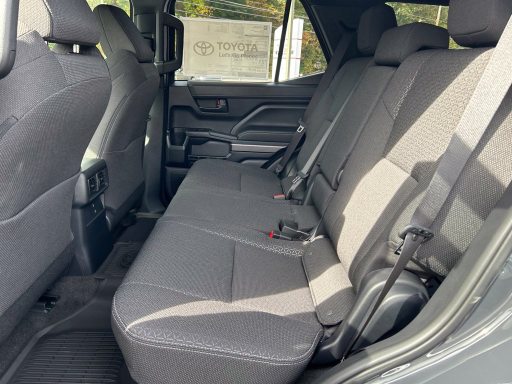New 2026 Toyota 4Runner SR5 AWD/4WD image 27