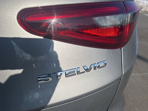 Used 2018 Alfa Romeo Stelvio Ti image 11