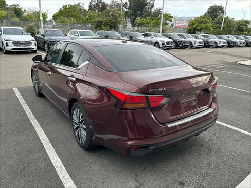Used 2023 Nissan Altima 2.5 SV FWD image 3