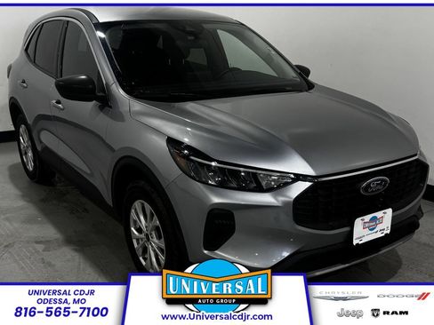 Used 2024 Ford Escape Active AWD/4WD image 1