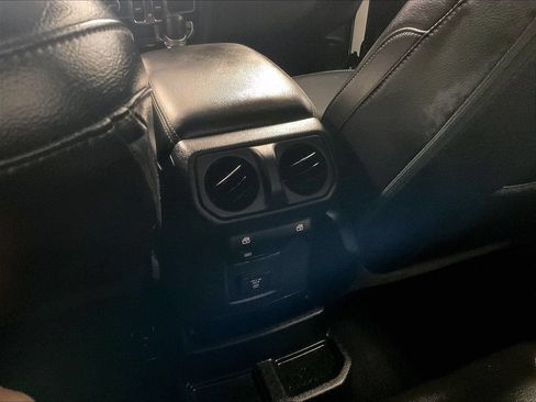 Used 2023 Jeep Wrangler Unlimited Sahara AWD/4WD image 27