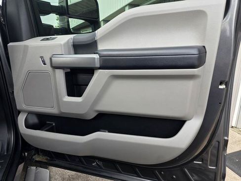 Used 2017 Ford F250 XLT w/ XLT Value Package AWD/4WD image 24