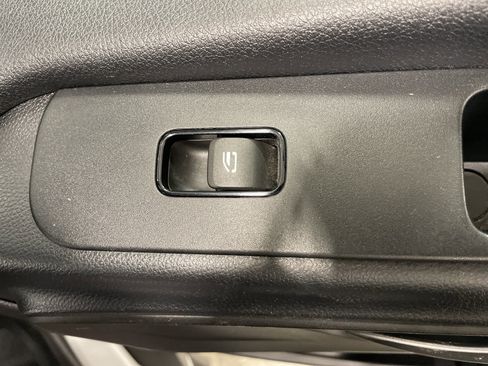 Used 2019 Mercedes-Benz Sprinter 144 image 12