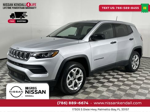 Used 2025 Jeep Compass Sport image 6