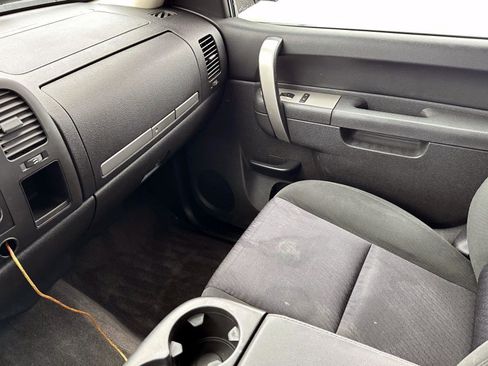 Used 2010 GMC Sierra 1500 SLE w/ Power Pack Plus image 28