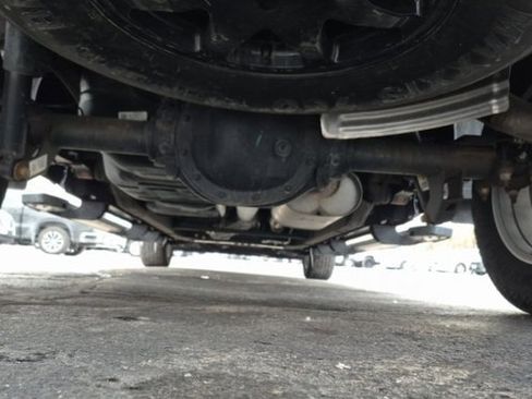 Used 2022 Chevrolet Silverado 1500 LT w/ Leather Package image 8