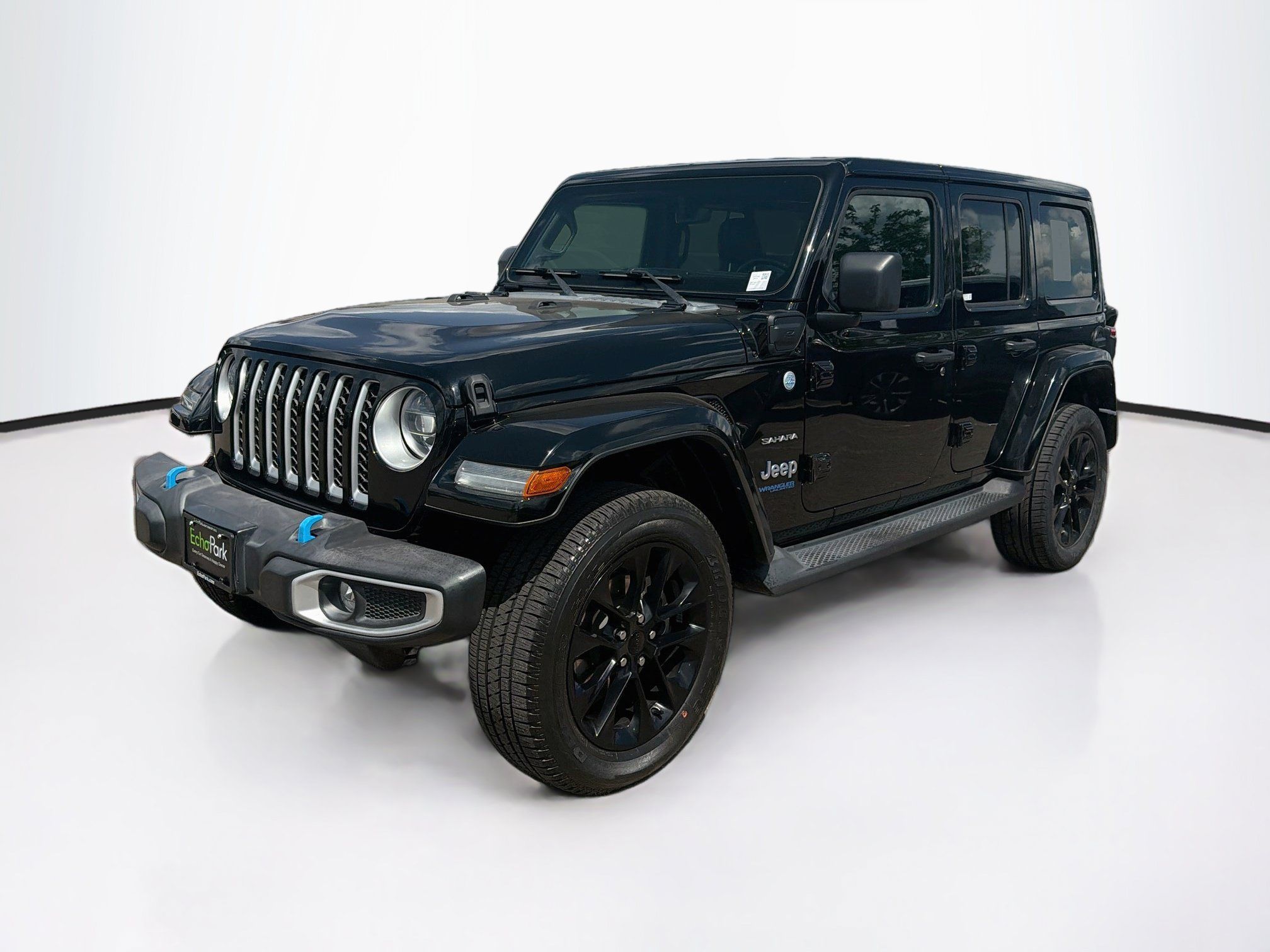Used 2022 Jeep Wrangler Unlimited Sahara AWD/4WD image 3
