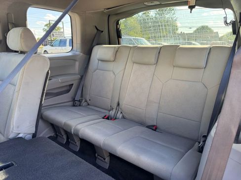 Used 2011 Honda Pilot LX image 16
