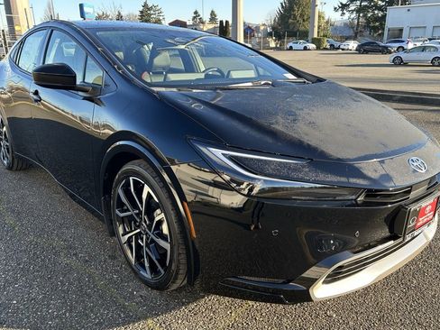 New 2026 Toyota Prius Plug-In Hybrid image 3