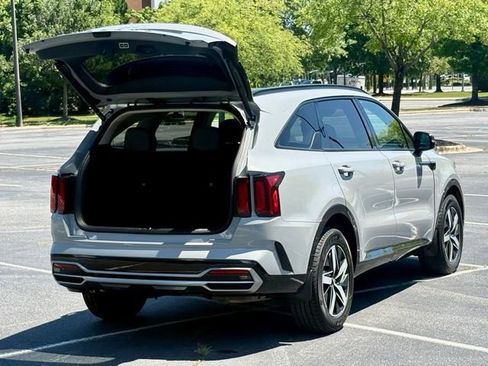 Used 2022 Kia Sorento EX w/ Panoramic Sunroof Package FWD image 18
