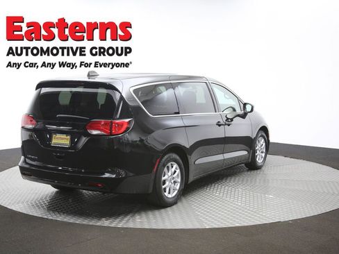 Used 2022 Chrysler Voyager LX FWD image 42