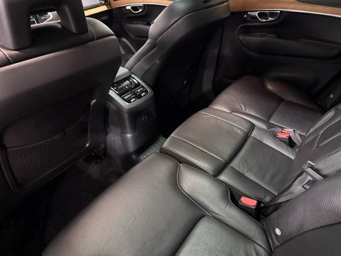 Used 2021 Volvo XC90 T8 Inscription Expression w/ Climate Package AWD/4WD image 46