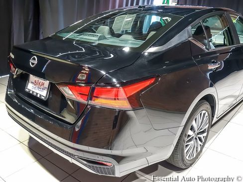 Used 2025 Nissan Altima 2.5 SV FWD image 8