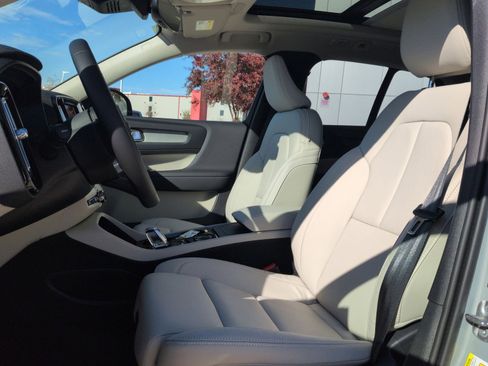 New 2026 Volvo XC40 B5 Ultra w/ Protection Package Premier image 13