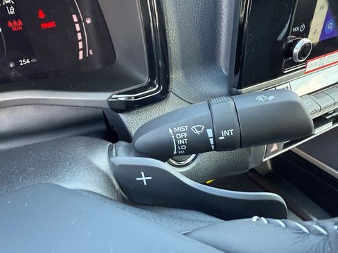 New 2026 Toyota Camry Hybrid image 27