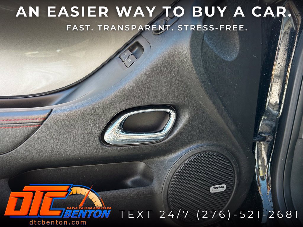 Used 2011 Chevrolet Camaro SS RWD image 9