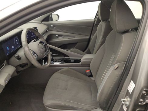 Used 2022 Hyundai Elantra SEL w/ Convenience Package image 17