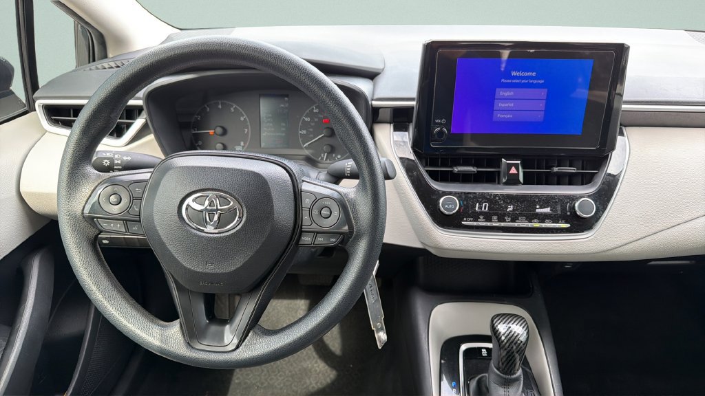 Used 2025 Toyota Corolla LE FWD image 19
