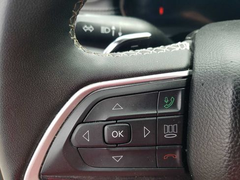 Used 2023 Jeep Grand Cherokee Altitude AWD/4WD image 17