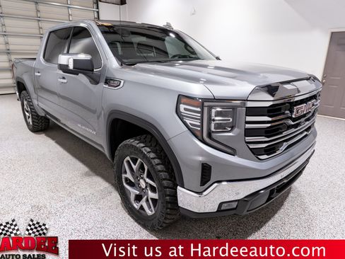 Used 2023 GMC Sierra 1500 SLT w/ SLT Premium Plus Package AWD/4WD image 6