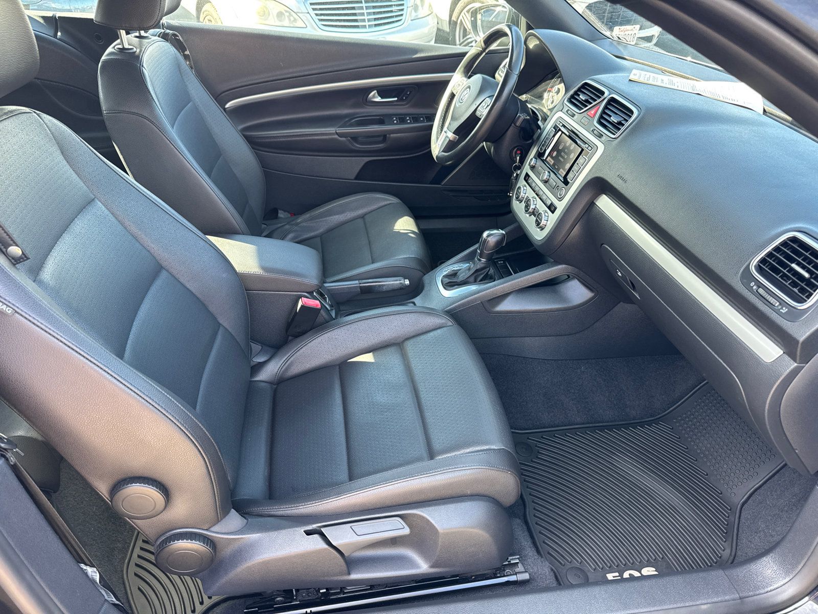 Used 2014 Volkswagen Eos Komfort FWD image 10