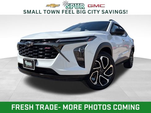 Certified 2024 Chevrolet Trax RS w/ Sunroof Package image 1