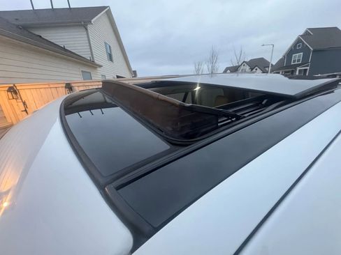 Used 2016 Land Rover Range Rover image 32