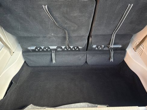 Used 2023 Chrysler Pacifica Touring-L FWD image 20