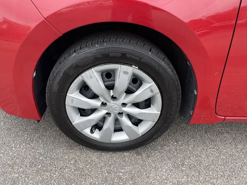 Used 2016 Toyota Corolla LE FWD image 9
