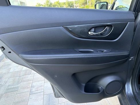 Used 2015 Nissan Rogue SL w/ SL Premium Package AWD/4WD image 15