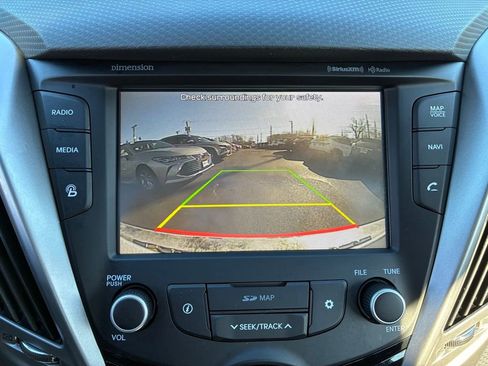 Used 2016 Hyundai Veloster w/ Option Group 02 image 30