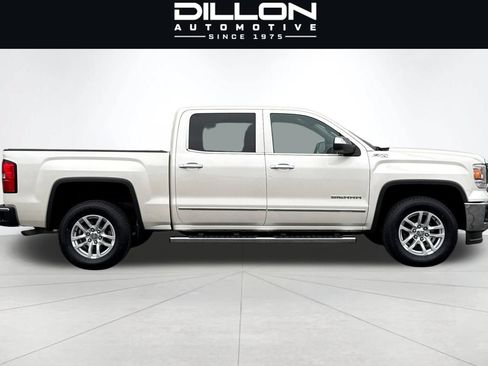 Used 2014 GMC Sierra 1500 SLT w/ SLT Crew Cab Value Package AWD/4WD image 3