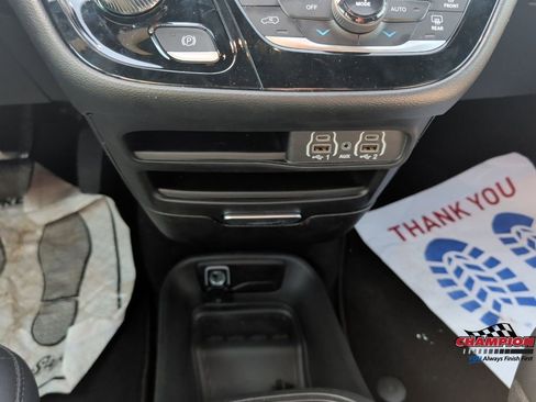 Used 2019 Jeep Renegade Altitude w/ Quick Order Package 2XM image 21