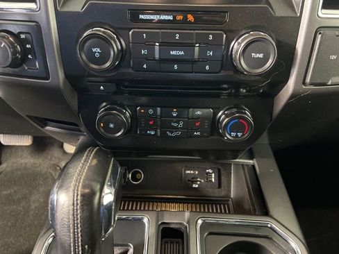 Used 2015 Ford F150 XLT w/ Equipment Group 302A Luxury image 21