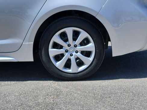 Certified 2025 Toyota Corolla LE FWD image 21