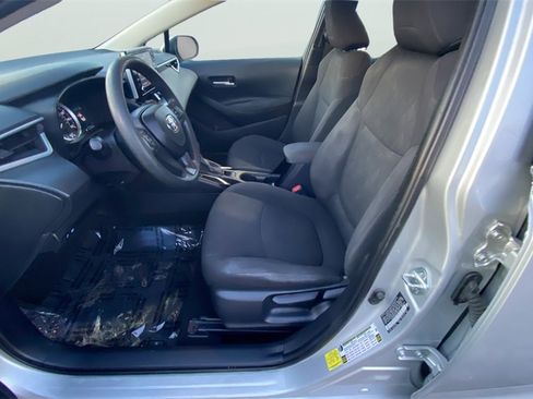 Used 2020 Toyota Corolla LE image 30