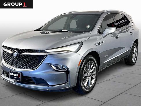 Used 2023 Buick Enclave Avenir image 1
