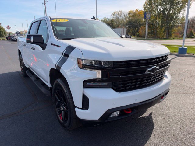 Used 2022 Chevrolet Silverado 1500 RST w/ Redline Edition AWD/4WD image 4