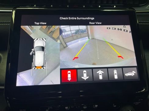 Used 2024 Jeep Grand Cherokee L Limited w/ Luxury Tech Group II image 24