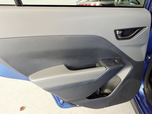 Used 2025 Subaru Crosstrek 2.0i Premium AWD/4WD image 25