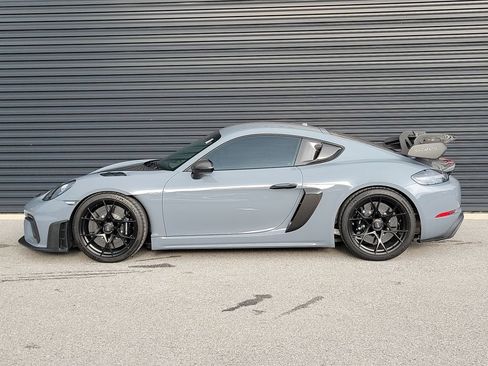 Certified 2024 Porsche 718 Cayman GT4 RS RWD image 2