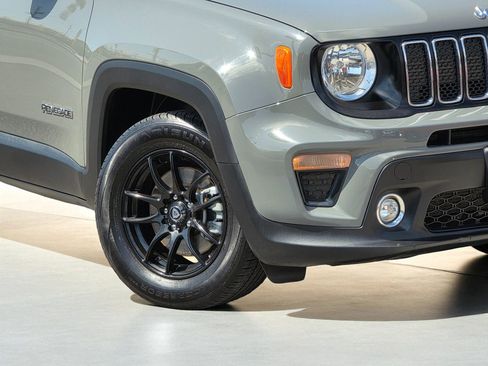 Used 2020 Jeep Renegade Latitude image 4