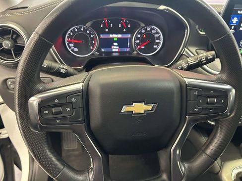 Used 2025 Chevrolet Blazer LT FWD image 19