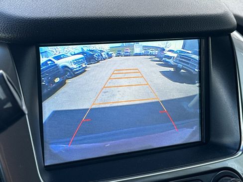 Used 2017 Chevrolet Tahoe LT w/ Luxury Package AWD/4WD image 20