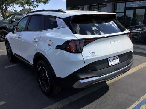 New 2026 Kia Sportage EX image 4