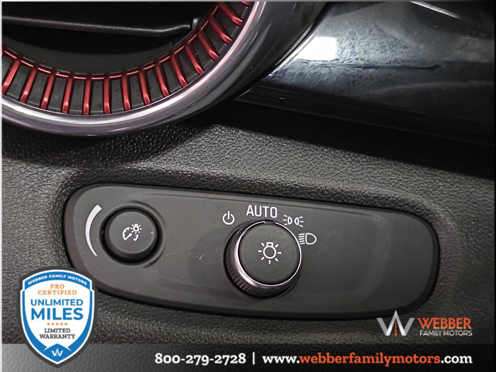 Used 2025 Chevrolet Trax RS w/ Driver Confidence Package FWD image 13