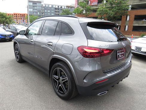 Used 2025 Mercedes-Benz GLA 250 4MATIC image 2
