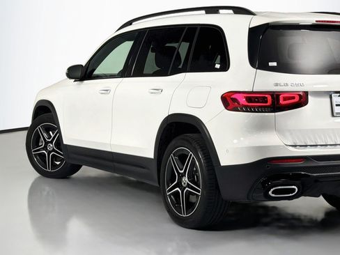 Certified 2023 Mercedes-Benz GLB 250 image 15