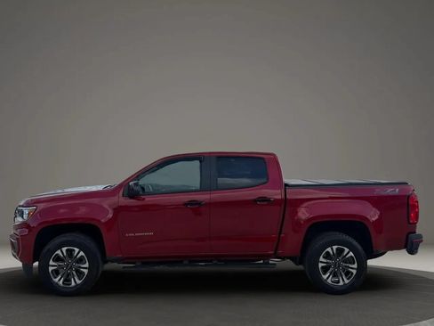 Used 2021 Chevrolet Colorado Z71 AWD/4WD image 4