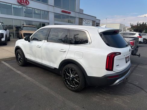 Used 2020 Kia Telluride EX w/ EX Premium Package AWD/4WD image 3